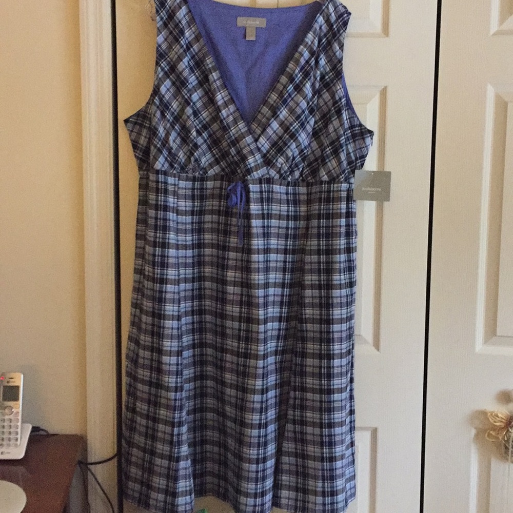 NWT Liz Claiborne V-neck Jumper 22W